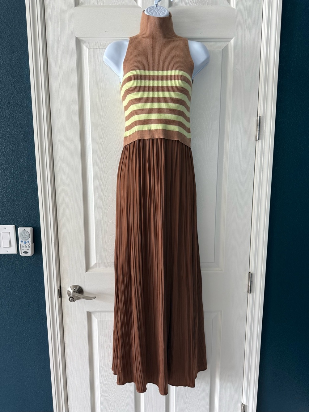 Anthropologie Thea Twofer Sleeveless Maxi Sweater Dress Brown Stripe Size S EUC